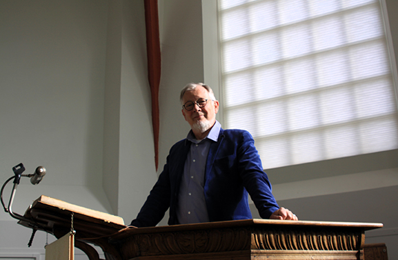 Ommerense dominee Henk Overdijk gestopt als predikant